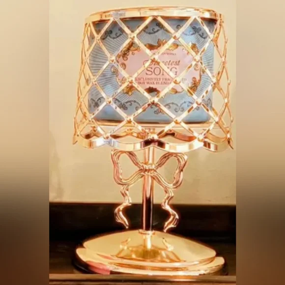 Bath & Body Works Coquette Gold Bow Lamp 3-Wick Candle Holder NWT - Picture 8 of 8